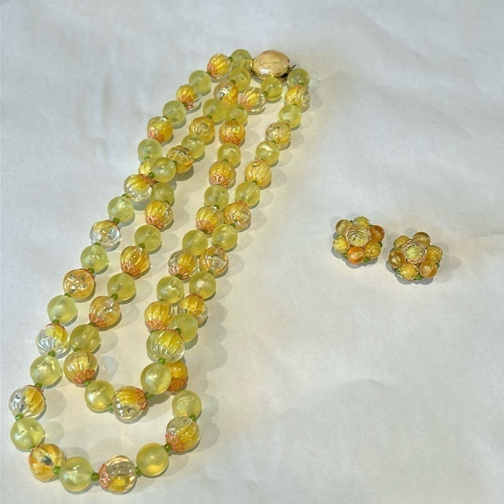 Vintage 1950s yellow round bead double strand necklace and matching earrings